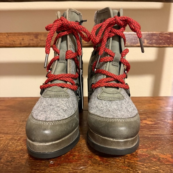 SOREL Blake Lace Quarry Waterproof Hiker Bootie Quarry Gray Red Laces - Picture 6 of 15